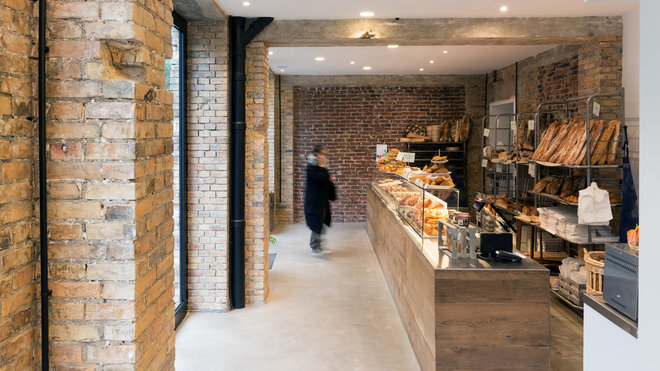 Pâtisseries sans colorant et fabriquées sur place pour que les gâteaux aient du goût.