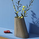 Dans le cadre de l’Appartement 50, exposition à La Cité Radieuse de Marseille, projet de vase Pilotis de Thomas Elliott Burns pour l’ECAL.