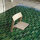 Dans le cadre de l’Appartement 50, exposition à La Cité Radieuse de Marseille, projet de chaise Terrasse de Thomas Schmitz pour l’ECAL.