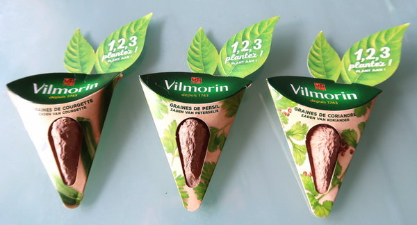 Les capsules biodégradables sont à enterrer dans la terre des jardins textiles ou des jardinières tout simplement.