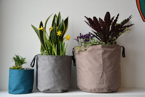 Trois jardins textiles décoratifs en 3 formats, avec récupérateur d'eau.