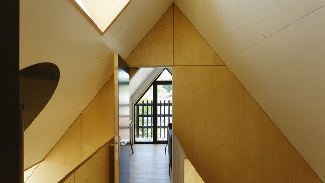 L’espace en soupente a été aussi exploité et aménagé.