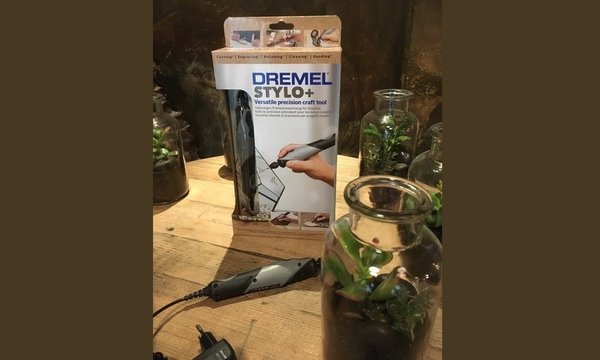 Le Dremel stylo +  a reçu le prix du produit créatif de l’année, lors du salon Creative words de Francfort.