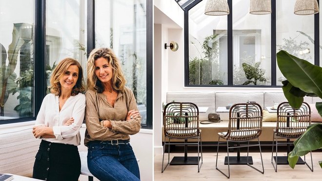 A gauche, les architectes d’intérieur, Raphaëlle Levet et Bénédicte Pierens. A gauche, luminaires légers en bambou tressé (Ay Illuminate) et les fauteuils en rotin (House Doctor, modèle Kawa).