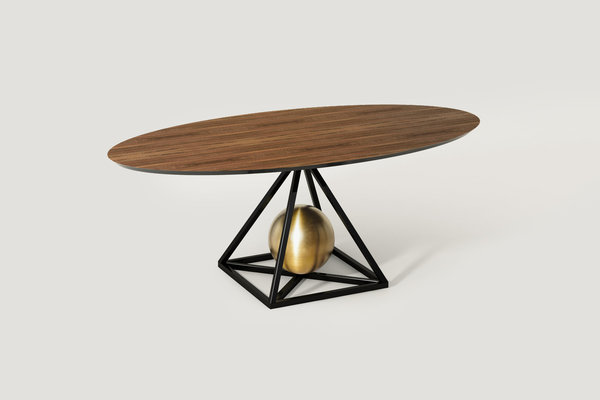 Table de salle à manger Contrepoids avec plateau en placage de noyer sur bois laqué, avec sphère en laiton et structure métallique (L 200 x P 110 x H 74 cm).