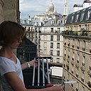 Étapes 1 et 2 : clipper chaque support dans les 2 montants. Puis régler la position des supports selon la profondeur