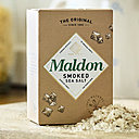 Avez-vous essayé le sel fumé ? Les flocons sont délicatement fumés au-dessus du chêne pour ajouter une saveur riche et sophistiquée à n'importe quel plat.