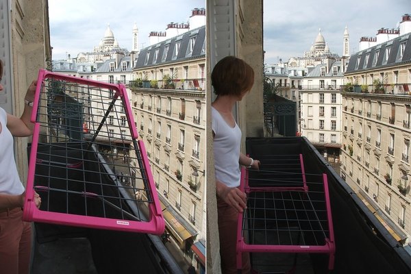 Étapes 1 et 2 : déplier les 2 pieds du séchoir, puis déplier les 2 ailes.