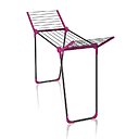 Étape 3 : étendre le linge sur la large partie centrale et sur les ailes pour le faire sécher au grand air.