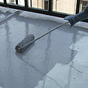 Etape 18 : application de la couche de finition au rouleau.