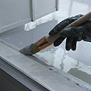 Etape 19 : réalisation des bordures et points singuliers à la brosse.