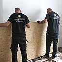 Etape 8 : Poser à blanc des panneaux de bois aggloméré sur l’ensemble du plancher Plusieurs panneaux seront nécessaires afin de recouvrir l’ensemble du plancher ; des découpes seront nécessaires en fonction de la surface à recouvrir.