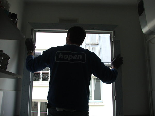 Etape 8 : Pose du nouveau cadre sur l'ancien châssis.