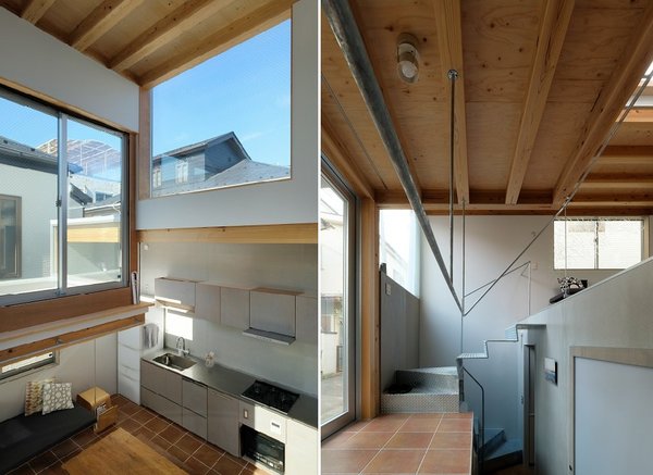 Des différences de niveaux rythment l’espace, largement ouvert sur l’extérieur.