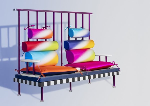 Canapé de la collection Night Tales, inspiré du fameux ring de boxe Tawaraya, animée de subtils dégradés faisant référence aux teintes des kimonos traditionnels.