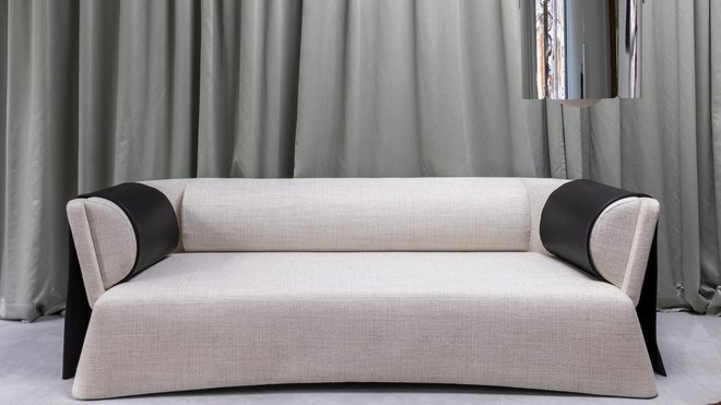 Courbes contemporaines pour le sofa Nabucco dessiné pour Ecart International.