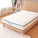 Conçu avec des matières naturelles avec un sommier est fabriqué en Normandie les lits Kipli sont confortables et respectent la planète. Notez qu’un changement de matelas nécessite un temps d’adaptation et qu’il est possible que vous n’appréciiez pas pleinement votre matelas dès les premières nuits.