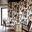 Parmi les best-sellers, l’éditeur Casamance. A gauche le tissu Atelier et à droite le tissu Voyage Imaginaire.