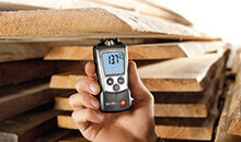 Certains testeurs d’humidité ont une fonction permettant les conditions de séchage d’un stock de bois et d’optimiser ainsi son utilisation.